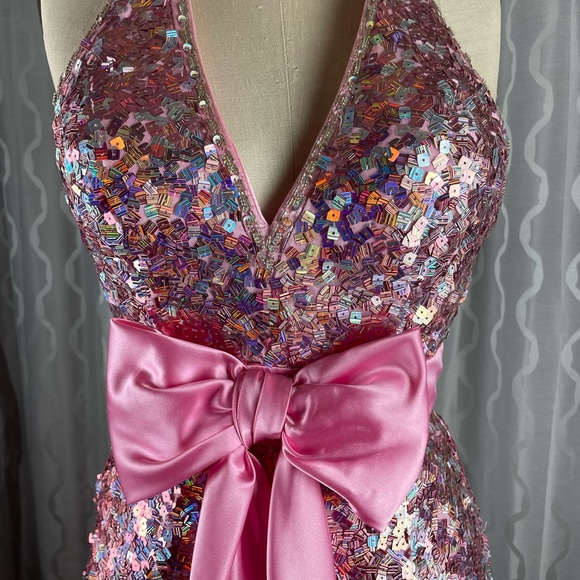 Night Moves Prom Collection - Picture 8 of 9